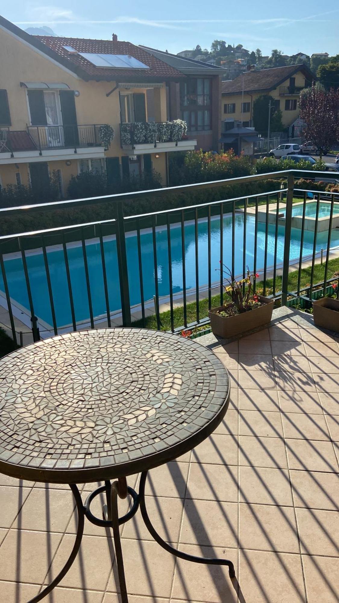Pool Apartment Белладжо Экстерьер фото